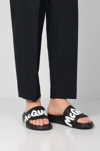 ALEXANDER MCQUEEN Sandali In Gomma McQueen Graffiti - Moda & Modi Luxury