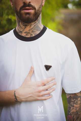 MAISON 9 PARIS T-shirt con placca logata - Moda & Modi Luxury