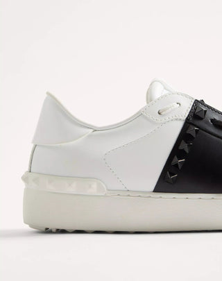 Sneaker VALENTINO GARAVANI Rockstud Untitled In Vitello Con Borchie In Tono - Moda & Modi Luxury